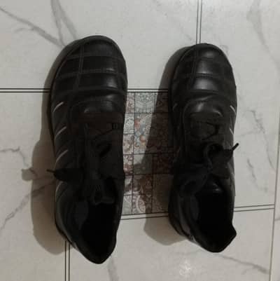Stylish black shoes good condition