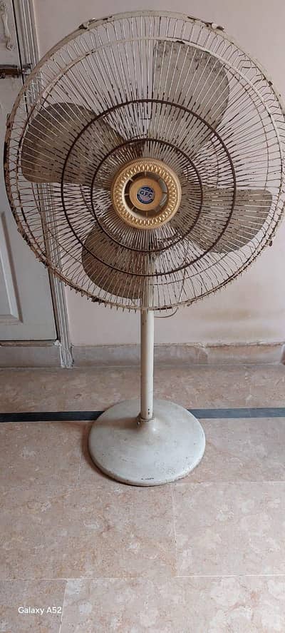 GFC pedistal fan