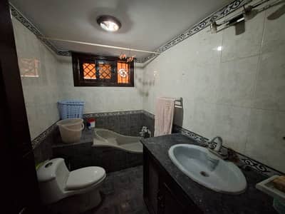 Bungalow for sale 500sq yard ,off khy Badban DHA Phase 7