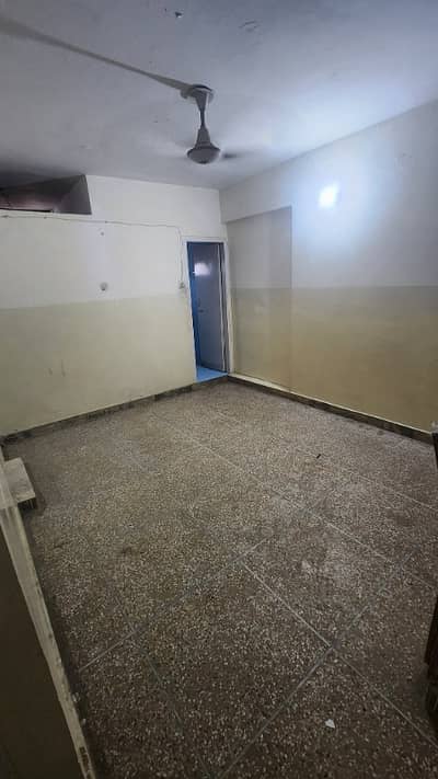 2nd floor Room available in G10/1 for Male from 1st july