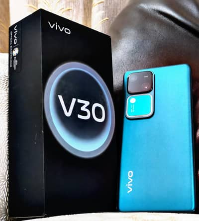 VIVO V30 5G 12+256GB (10/10) CONDITION PTA APPROVE WITH BOX & CHARGER