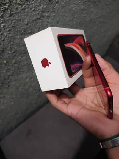 I phone se2020 64 GB