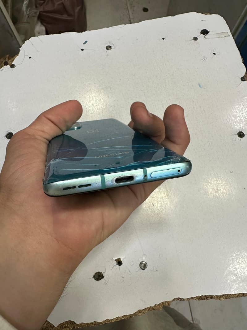 One Plus 8T 4