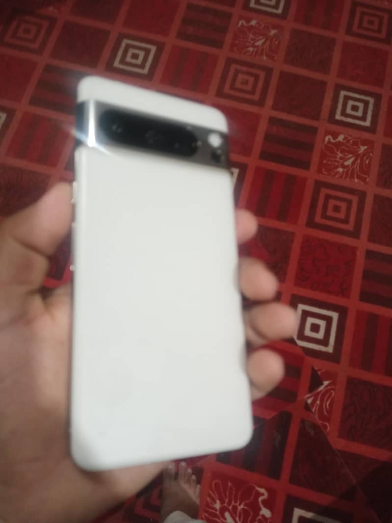 Google Pixel 8 Pro 3