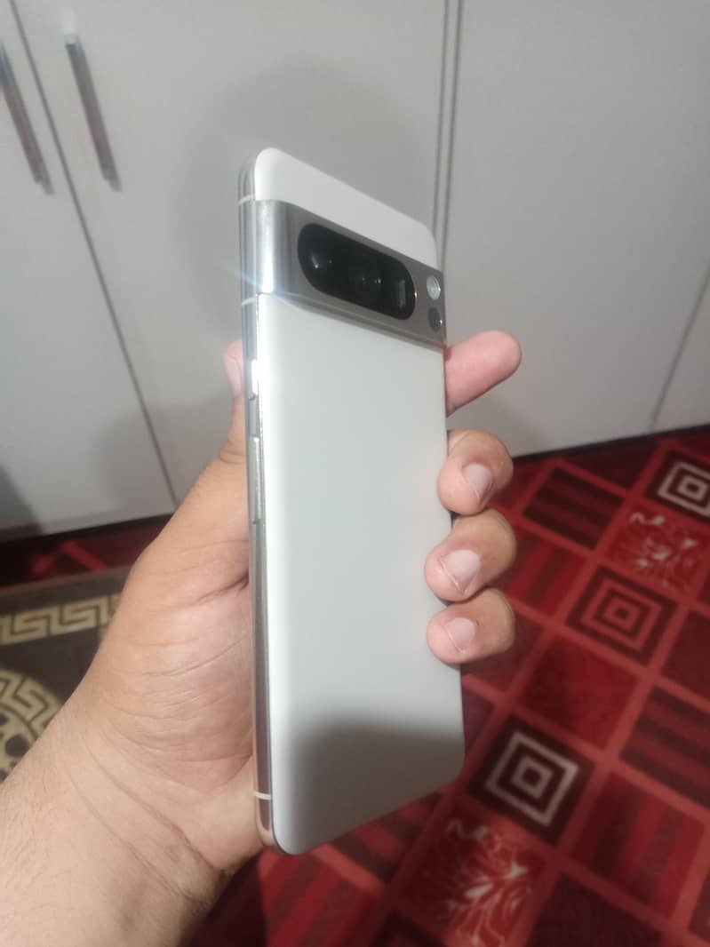 Google Pixel 8 Pro 7