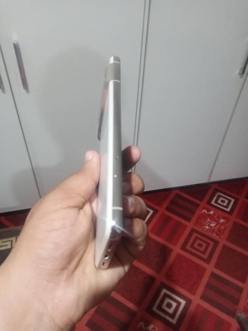 Google Pixel 8 Pro 10