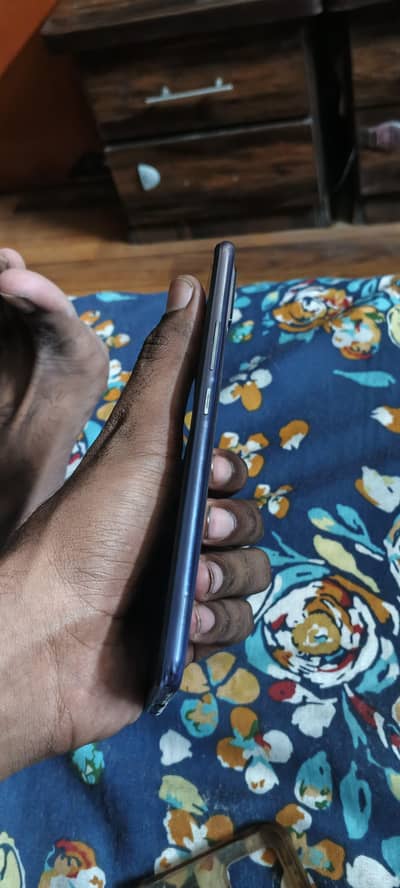 Vivo V20