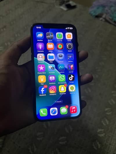 Apple iPhone 12
