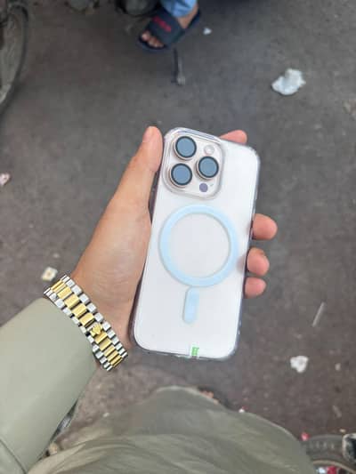 Apple iPhone 16 Pro