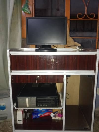 iam selling my computer with trolly