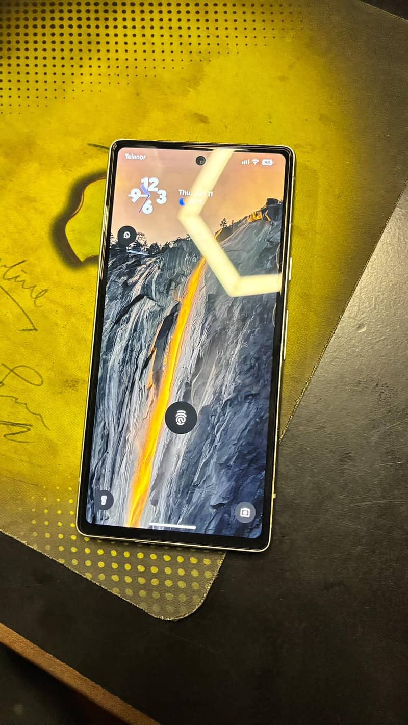 Google Pixel 7a 1