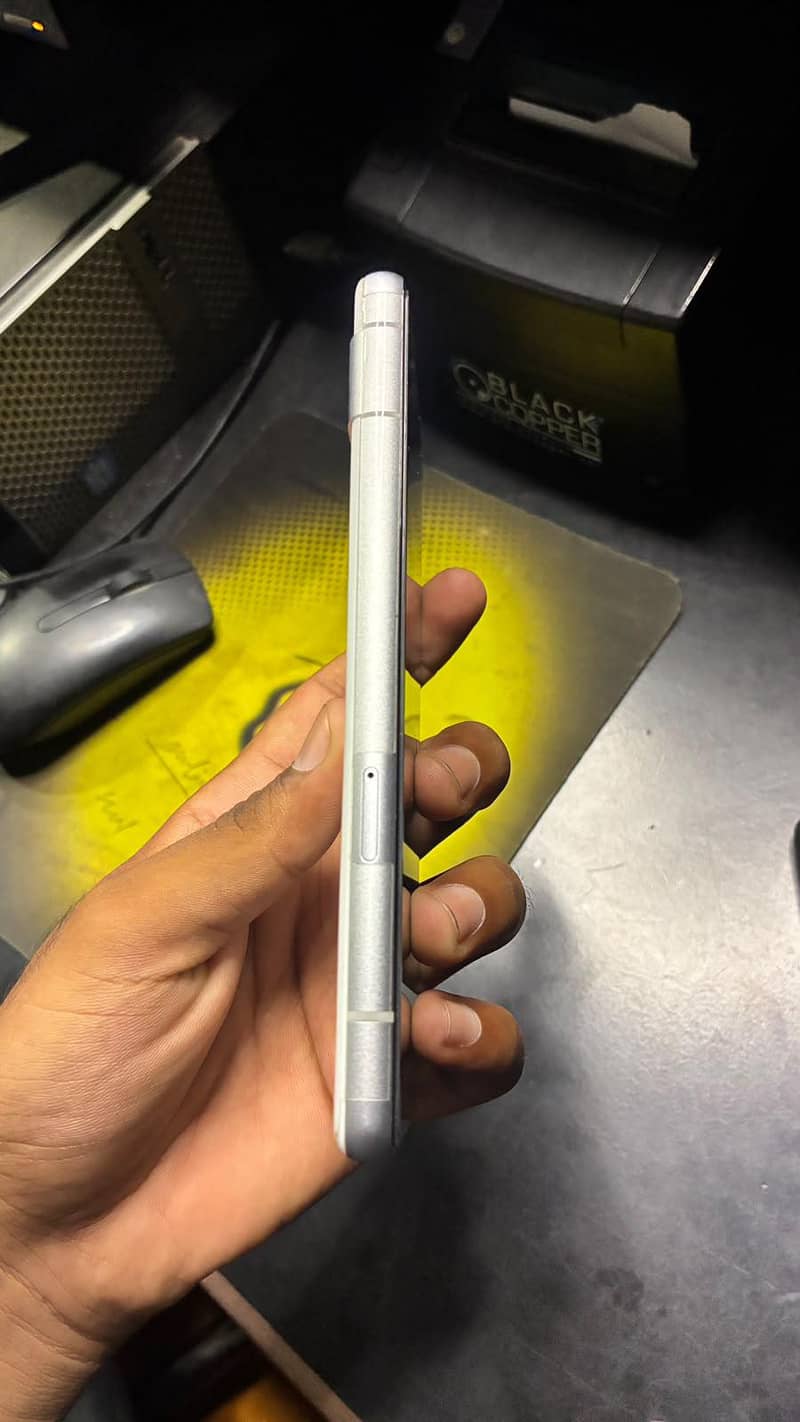Google Pixel 7a 2