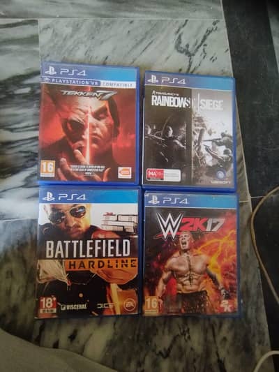 PS4 games pack of 4 DVDs in low price