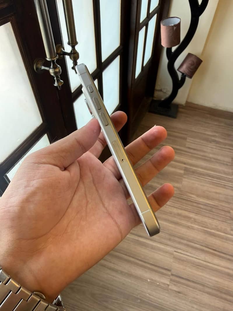 Iphone 15 Pro 3