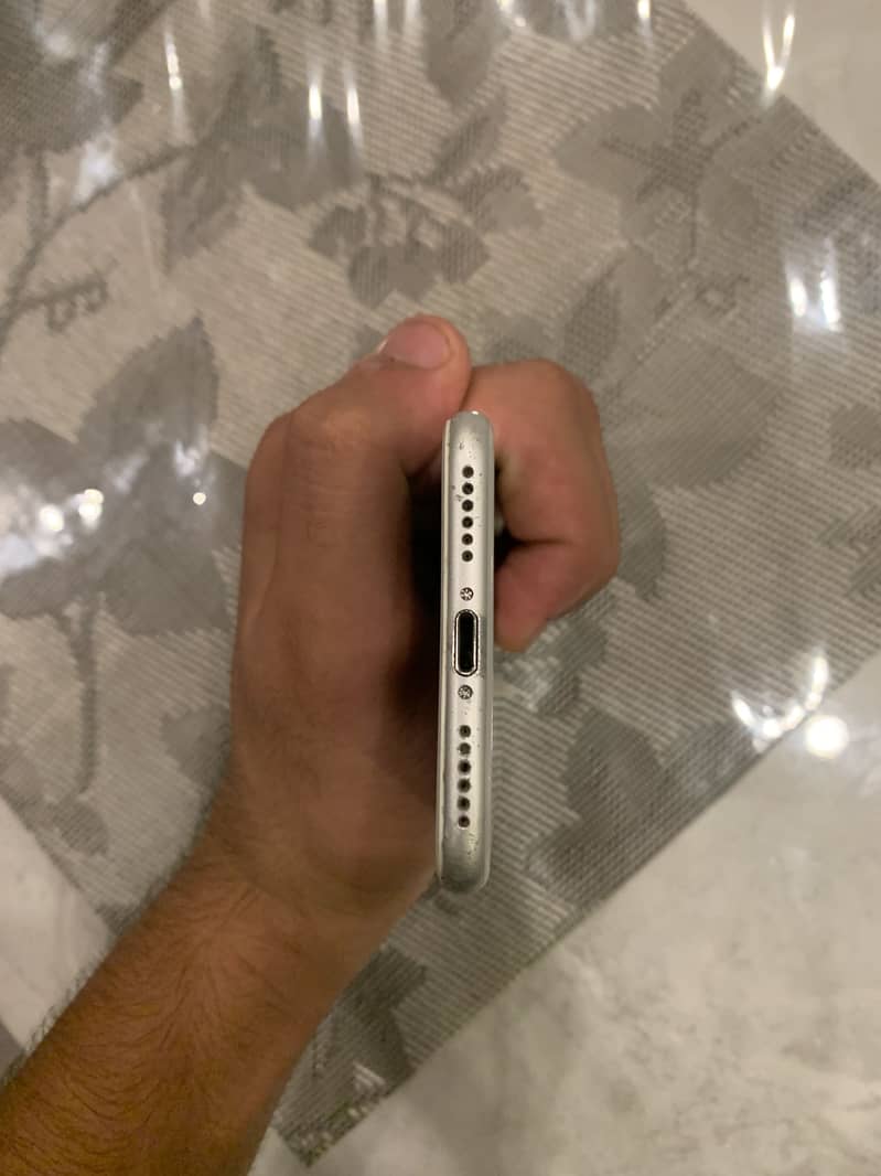 Apple iPhone 7 5