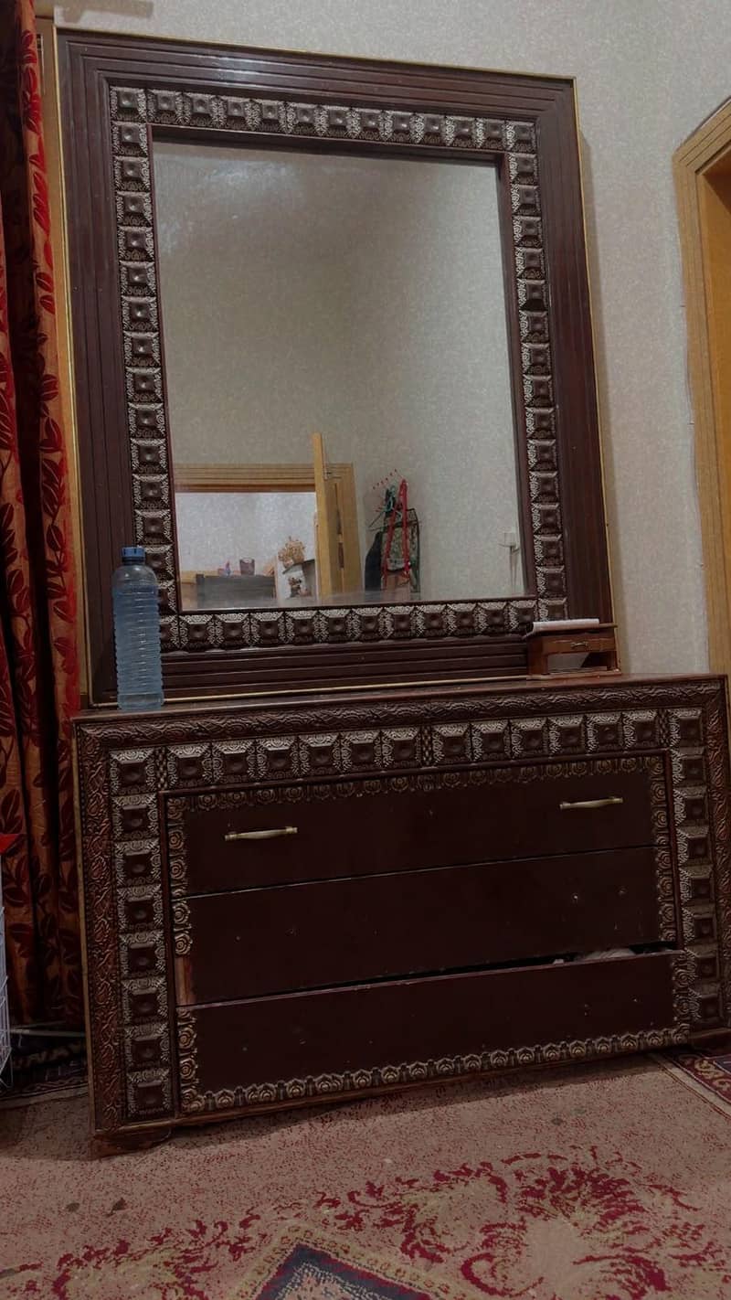 original dressing table 0