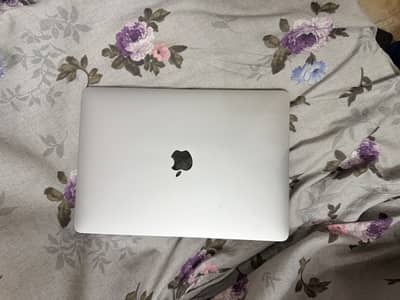 Macbook Pro 2018 – 13" Touch Bar | Core i7| 16GB RAM | 512GB SSD