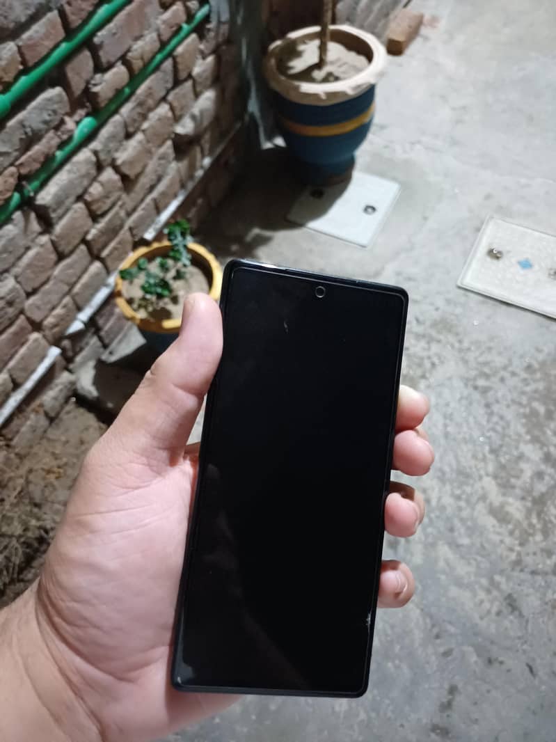 Google Pixel 6a 1
