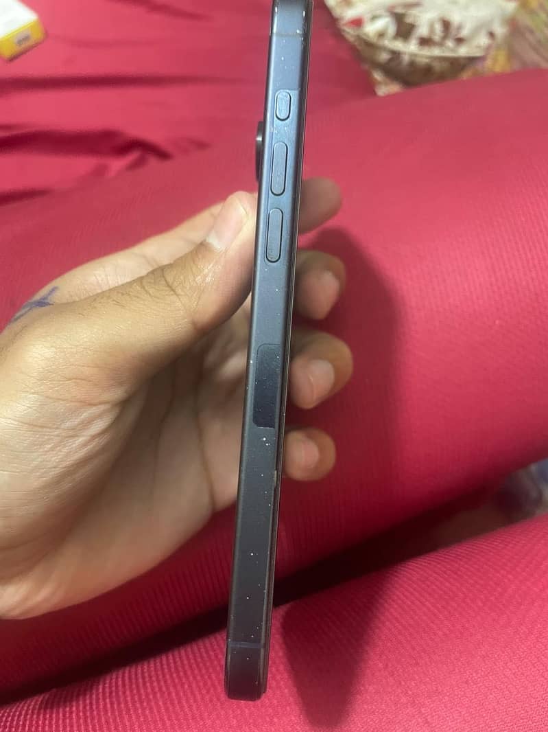 iPhone 15 Pro Max 3