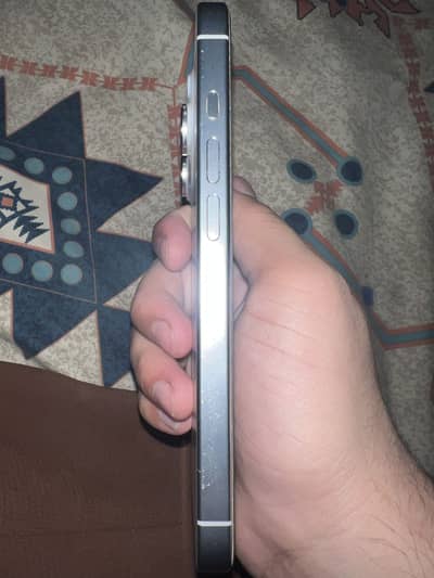 Apple iPhone 16 Pro