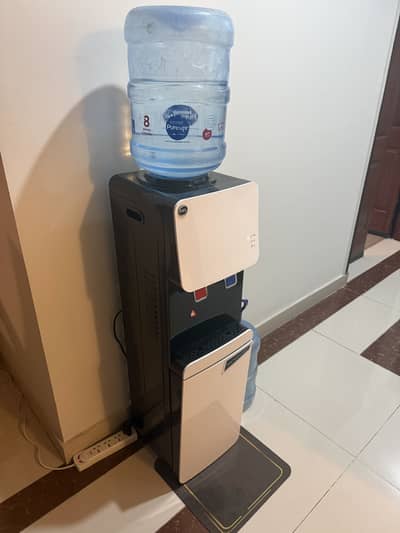 PEL Water Dispenser