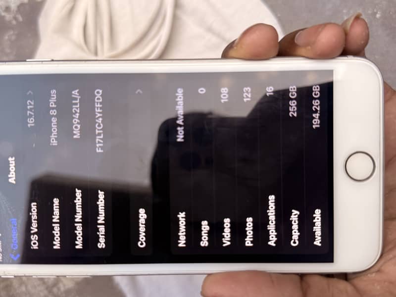 Apple iPhone 8 Plus 2