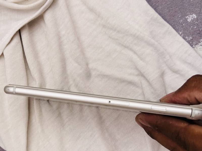 Apple iPhone 8 Plus 7