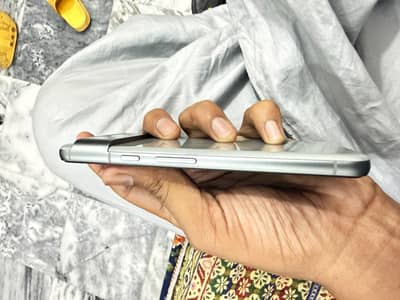 Google Pixel 8