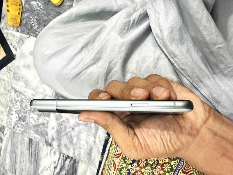 Google Pixel 8 1