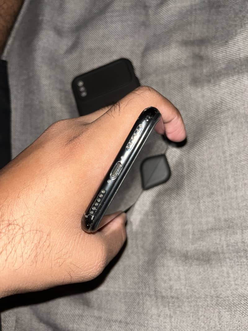 Apple iPhone X 2