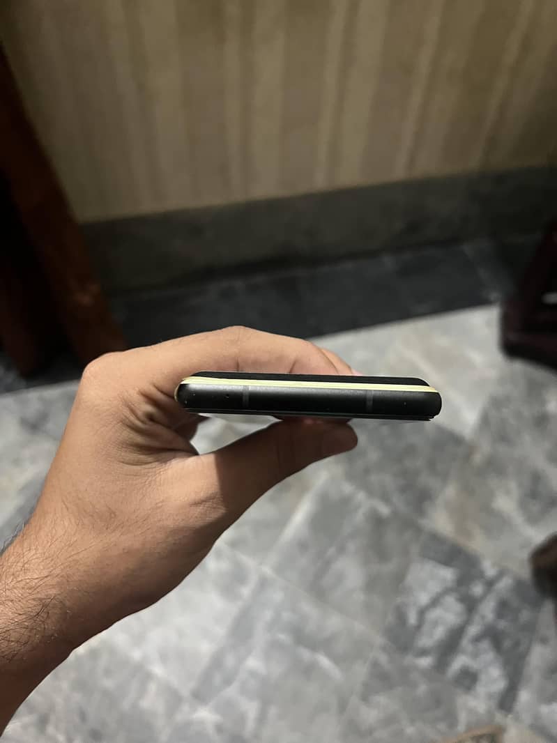 Google Pixel 6 4