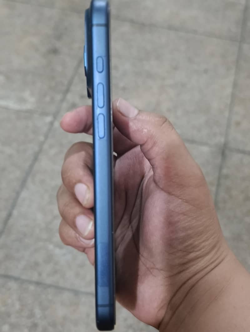 Apple iPhone 17 Pro Max 5