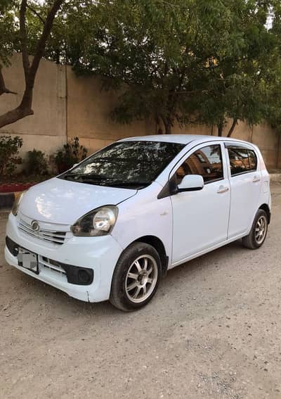 Daihatsu Mira 2012