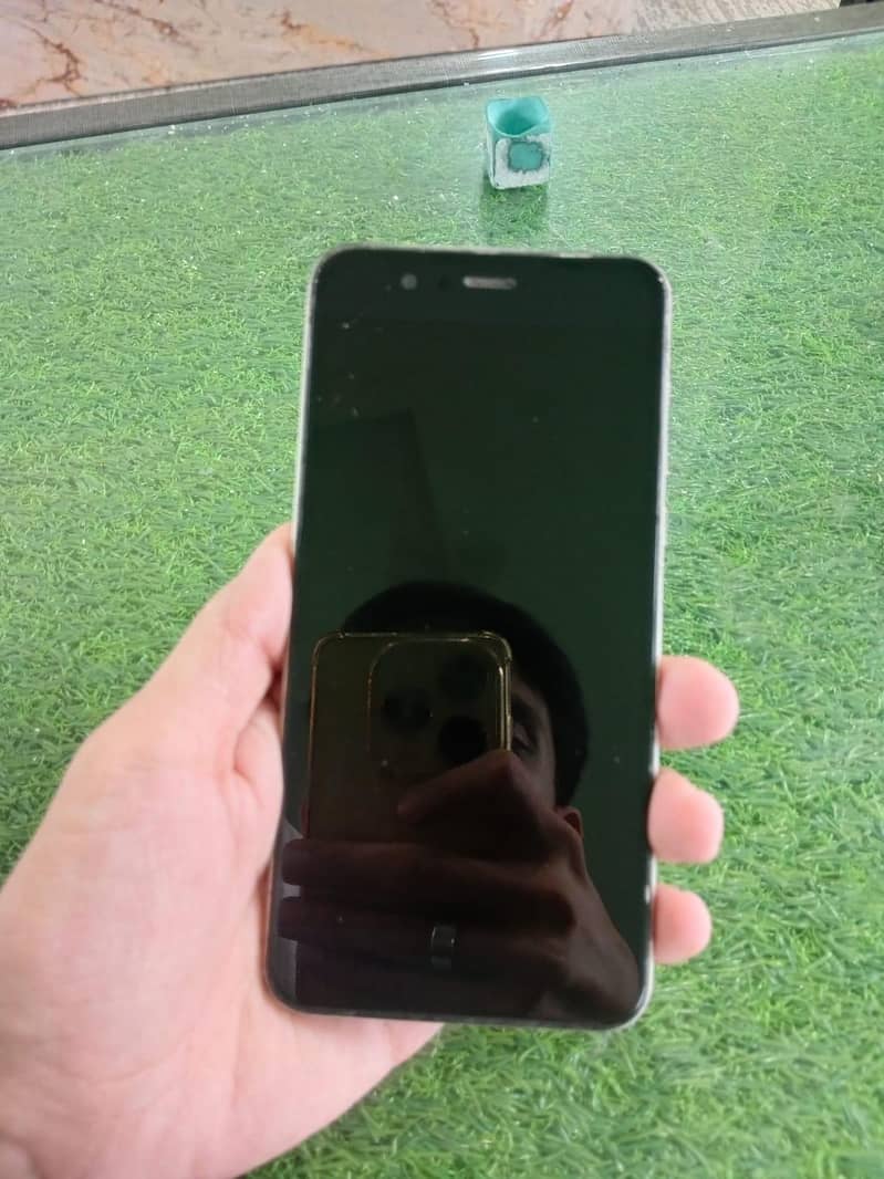 Huawei Nova 2 Plus 1