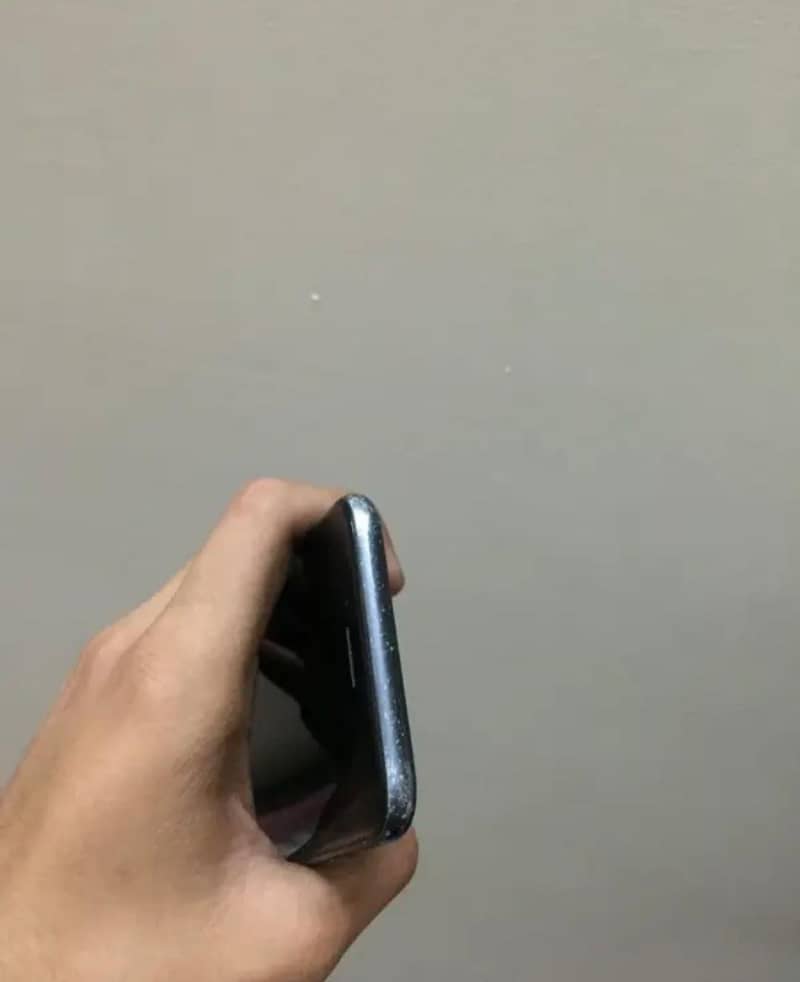 Apple iPhone 7 1