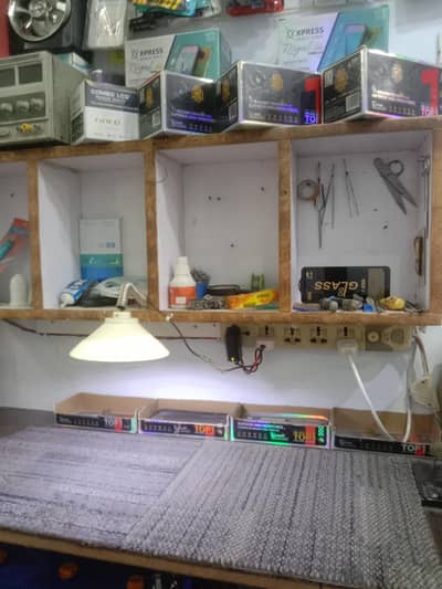 Mobile shop for sel setep for sel shop rent ki hai complet setap sell