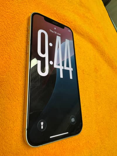 Apple iPhone 12