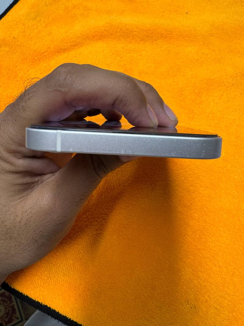 Apple iPhone 12 2