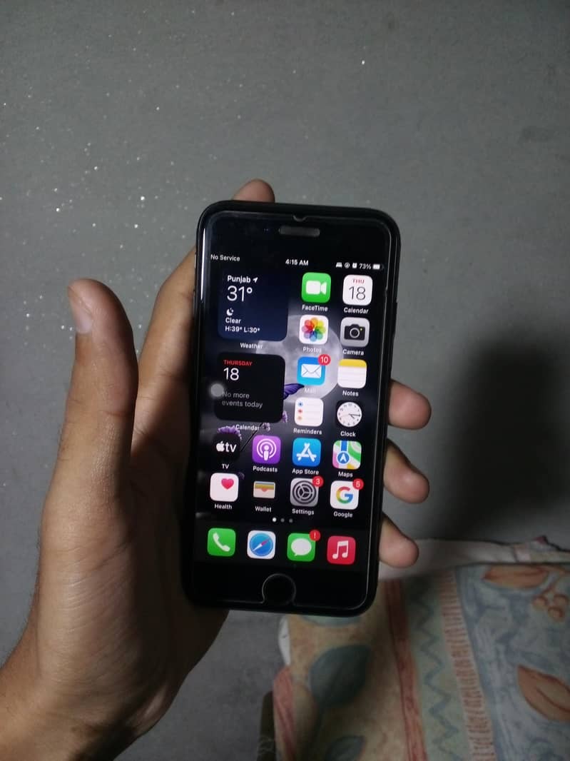 Apple iPhone 7 1