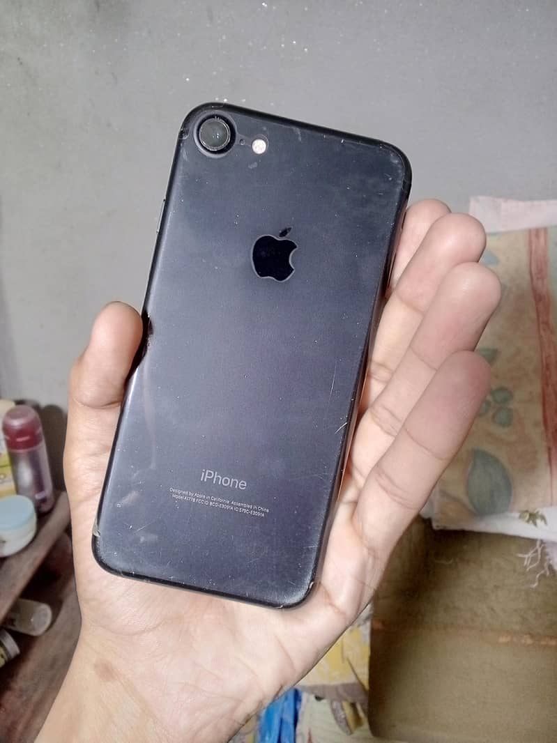Apple iPhone 7 5