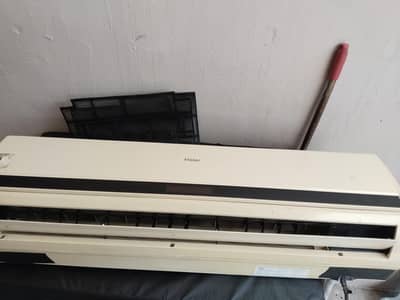 1,5 ton Haier ac available