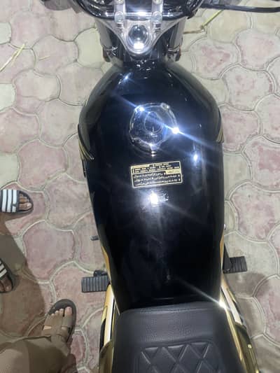 Ch 125 special edition 2026 black gold
