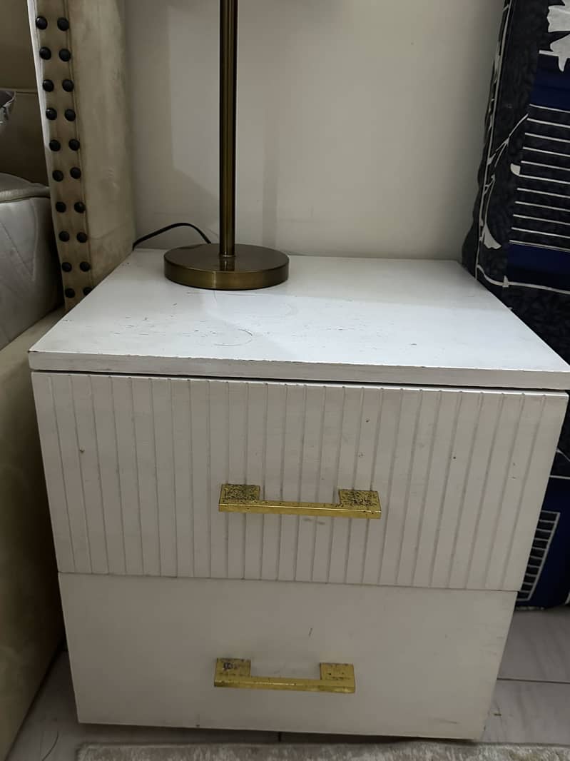 Side tables 1