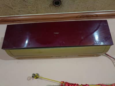 Haier ac 1.5 ton mahroon long throw