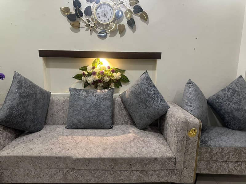 L shaped sofa 0