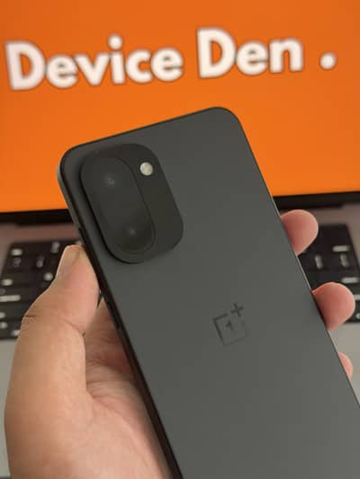 One Plus 15R                                        Oneplus 15R  15 R