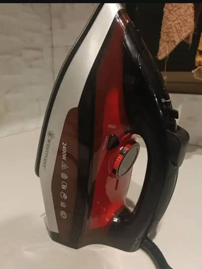 Westpoint Steam Iron WF2063
