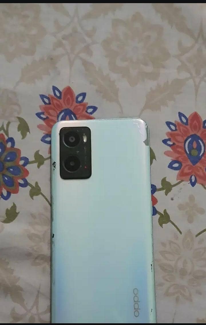 OPPO A76 0