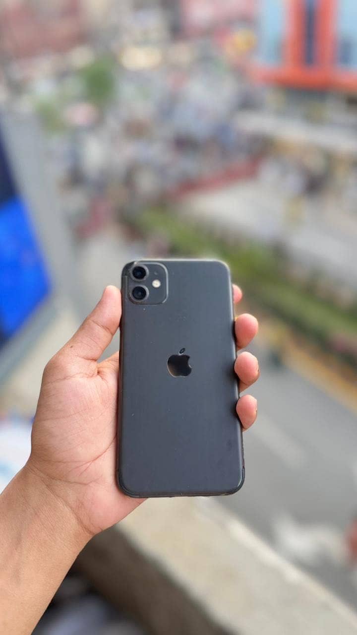 Apple iPhone 11 4