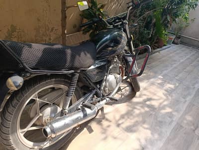 Suzuki Gs 150SE